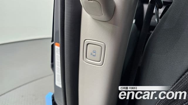 Hyundai Staria Modern, 2025 19