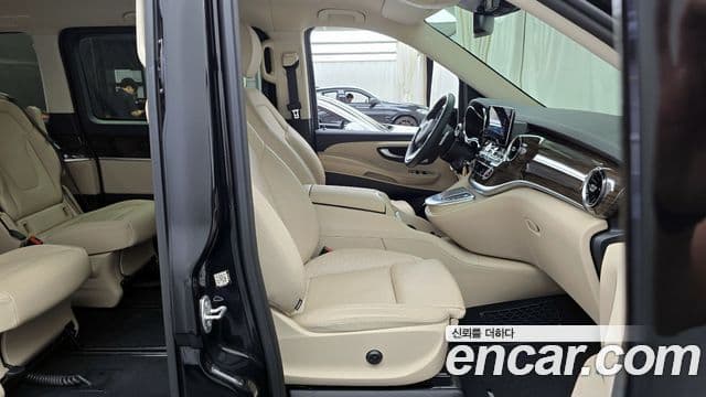 Mercedes-Benz V-класс W447, 2023 11