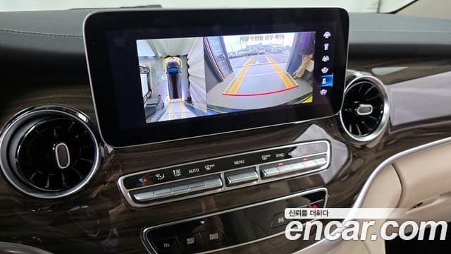 Mercedes-Benz V-класс W447, 2023 15