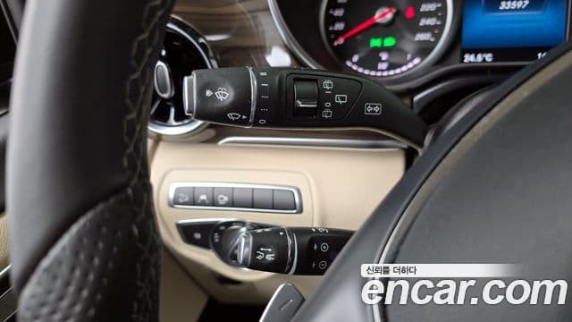 Mercedes-Benz V-класс W447, 2023 17