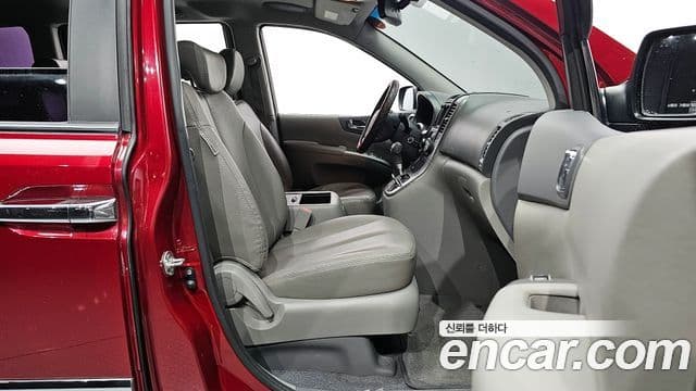 Kia Carnival R Premium, 2013 10