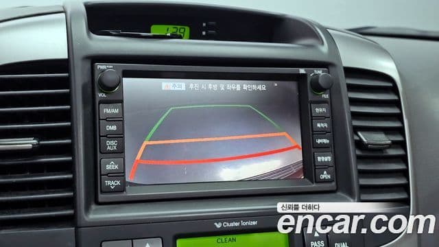 Kia Carnival R Premium, 2013 15