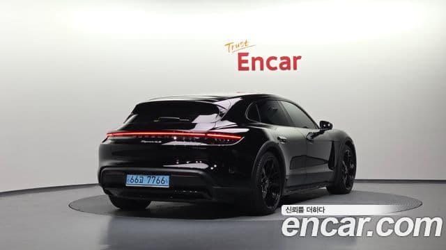 Porsche 타이칸 4S Cross Turismo, 2022 2