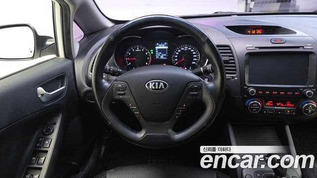 Kia K3 Trendy, 2013 13