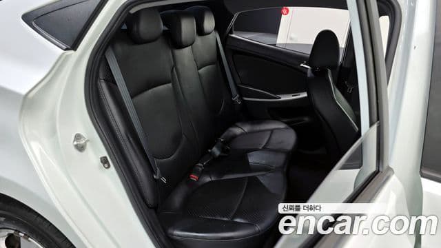 Hyundai Accent(новый кузов / новое поколение) Premier, 2012 12