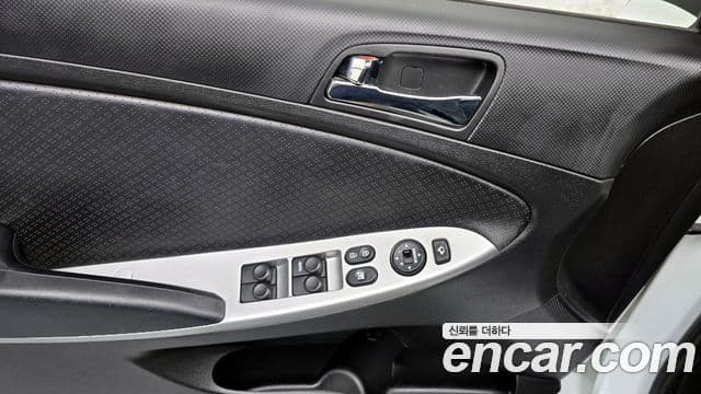 Hyundai Accent(новый кузов / новое поколение) Premier, 2012 16