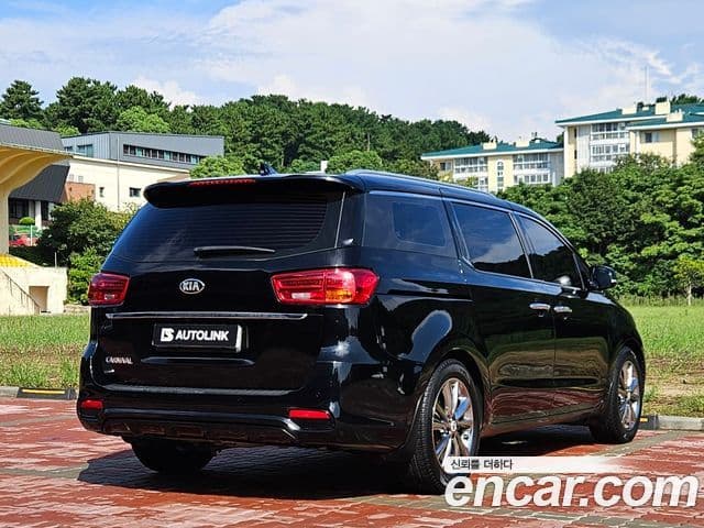 Kia The / новый New Carnival Prestige, 2019 2