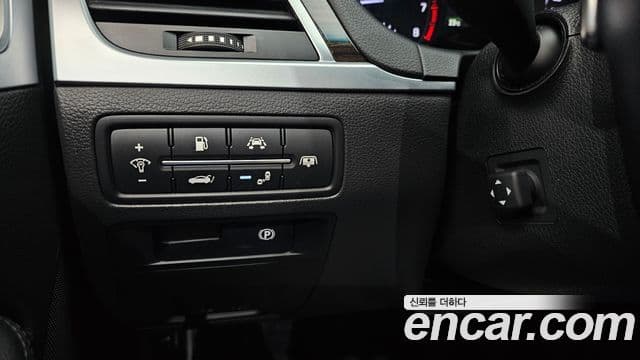 Genesis G80 Premium Luxury, 2017 16