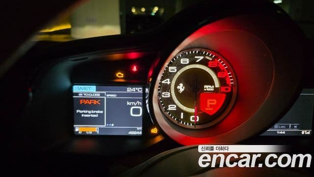 Ferrari 488 스파이더, 2017 11