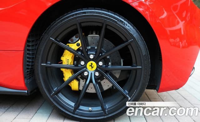 Ferrari 488 스파이더, 2017 14