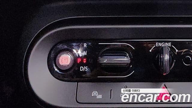 Mini Cooper S кабриолет 4세대 JCW, 2025 9