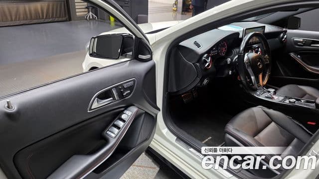 Mercedes-Benz A-класс W176 A45 AMG 4MATIC, 2015 11