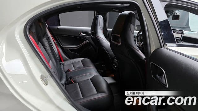 Mercedes-Benz A-класс W176 A45 AMG 4MATIC, 2015 12