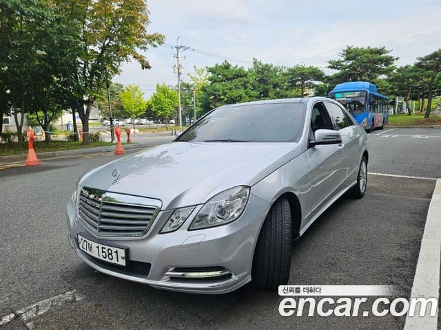 Mercedes-Benz E-класс W212 E300 Elegance, 2012 1