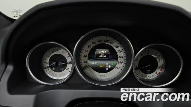 Mercedes-Benz E-класс W212 E200 купе, 2014 8