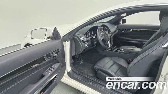 Mercedes-Benz E-класс W212 E200 купе, 2014 10