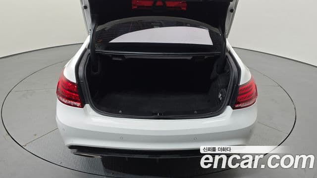 Mercedes-Benz E-класс W212 E200 купе, 2014 20