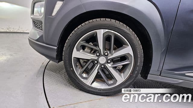 Hyundai Kona Modern Art, 2018 все фото