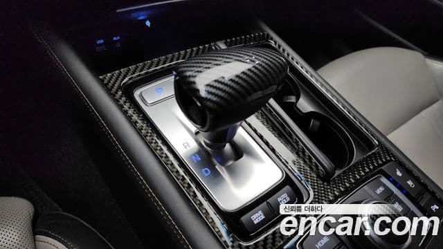 Genesis G80 Sport, 2017 9