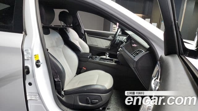 Genesis G80 Sport, 2017 11