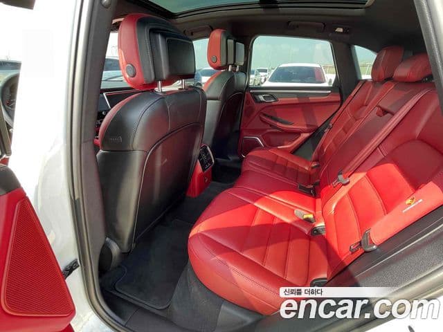 Porsche Macan 95B, 2023 10