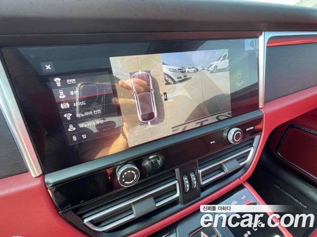 Porsche Macan 95B, 2023 12