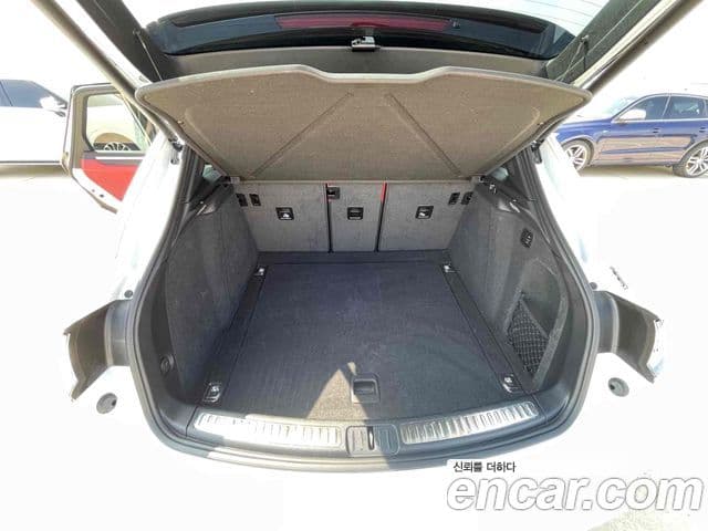 Porsche Macan 95B, 2023 14