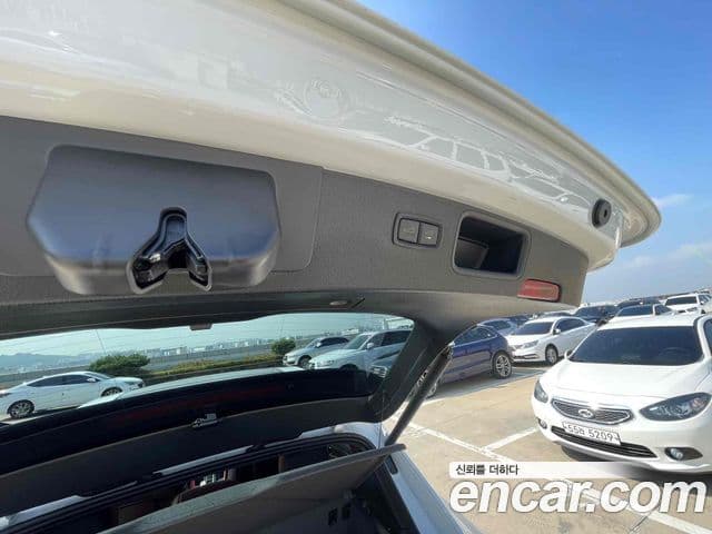 Porsche Macan 95B, 2023 18