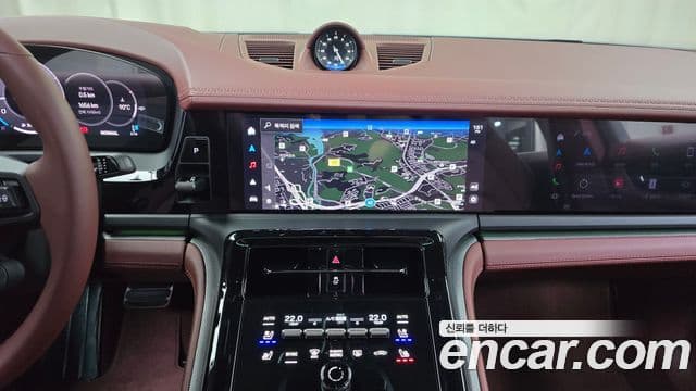 Porsche Panamera (976), 2025 14