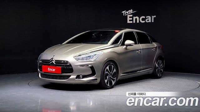 Ситроен / DS DS5 1세대, 2015 1