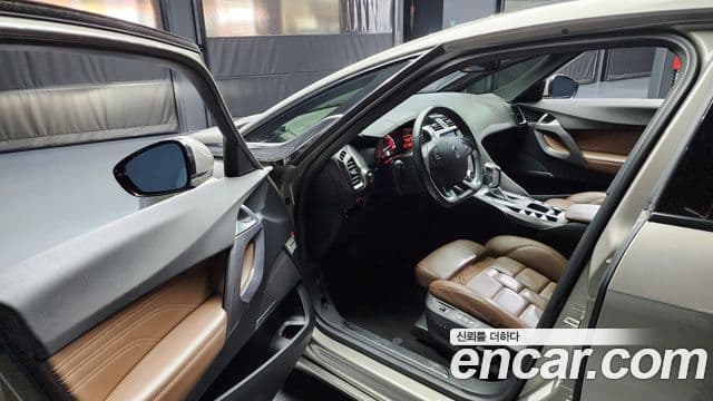 Ситроен / DS DS5 1세대, 2015 10