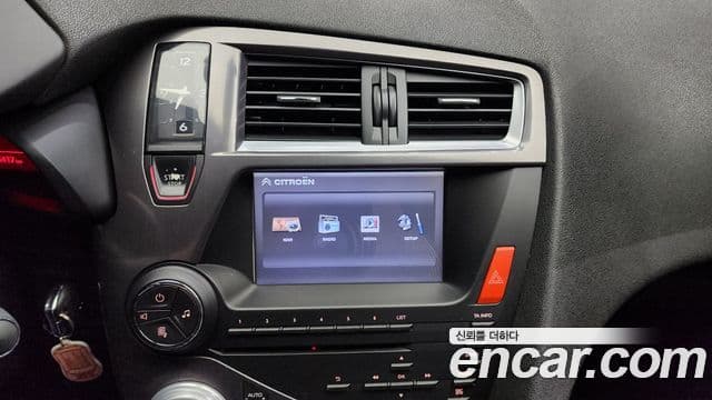 Ситроен / DS DS5 1세대, 2015 14