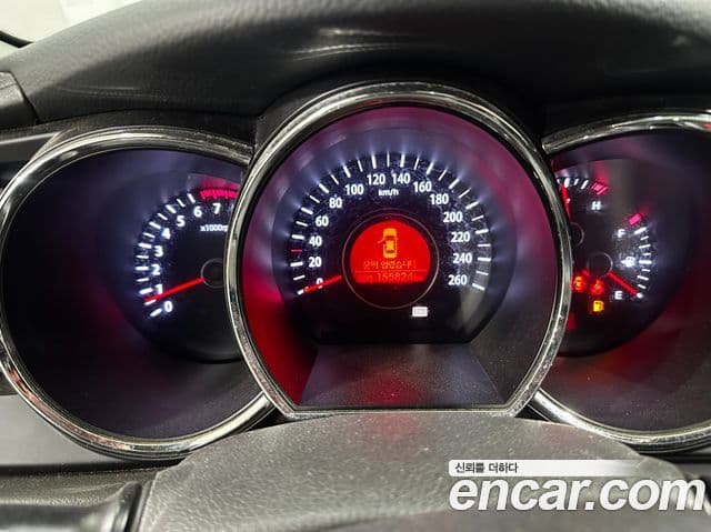 Kia K5 Prestige, 2011 12