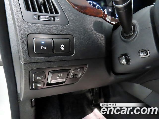 Hyundai Equus(новый кузов / новое поколение) Luxury, 2012 16