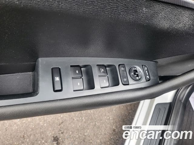 Hyundai LF Sonata Premium, 2016 16