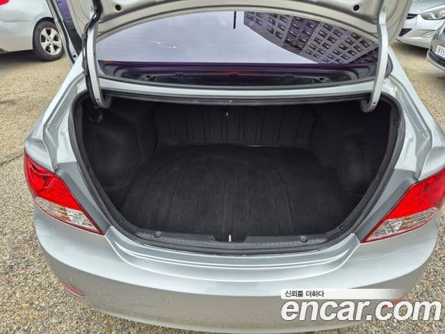 Hyundai Accent(новый кузов / новое поколение) Premier, 2012 8