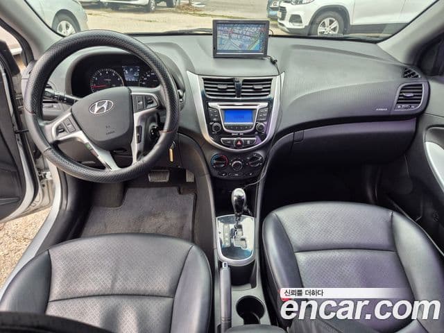 Hyundai Accent(новый кузов / новое поколение) Premier, 2012 9