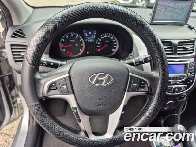 Hyundai Accent(новый кузов / новое поколение) Premier, 2012 17