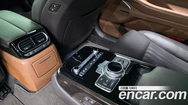 Genesis G90 Luxury, 2019 18