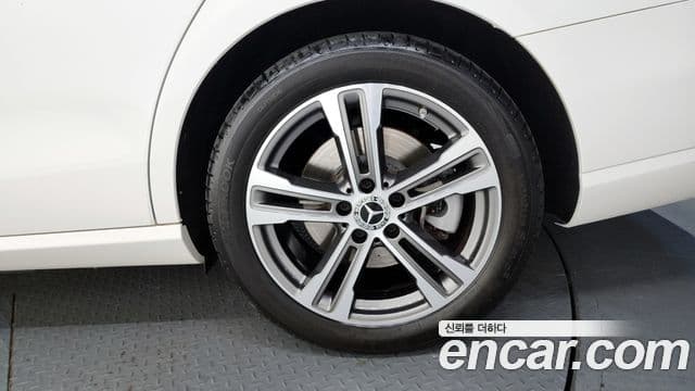 Mercedes-Benz E-класс W213 Avantgarde, 2021 все фото