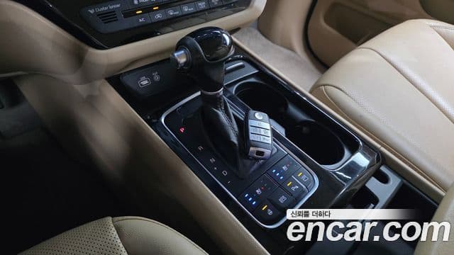 Kia All New Carnival Noblesse, 2015 9