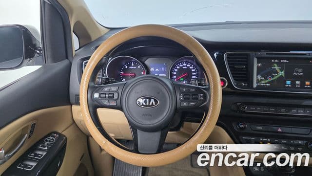 Kia All New Carnival Noblesse, 2015 13