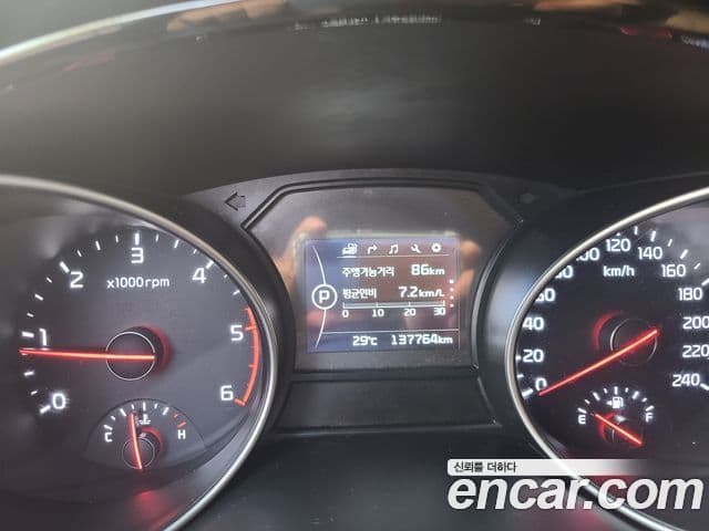 Kia All New Carnival Prestige, 2015 6