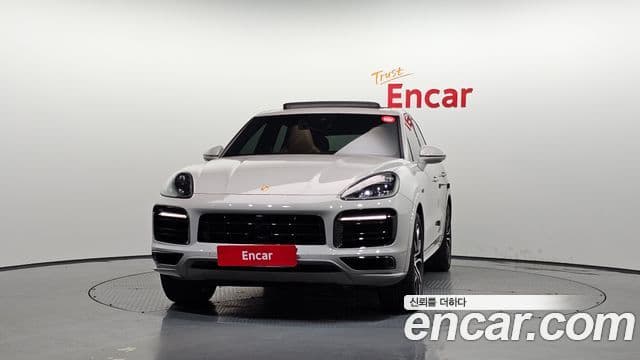 Porsche Cayenne (PO536) 3.0 E-гибрид, 2021 3