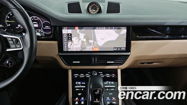 Porsche Cayenne (PO536) 3.0 E-гибрид, 2021 14