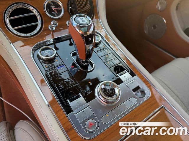 Bentley Continental GT 3세대 4.0 GT Azure, 2023 9
