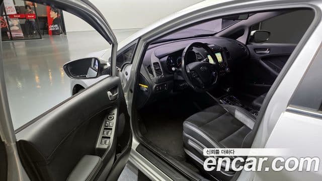 Kia The / новый New K3 Style, 2017 10