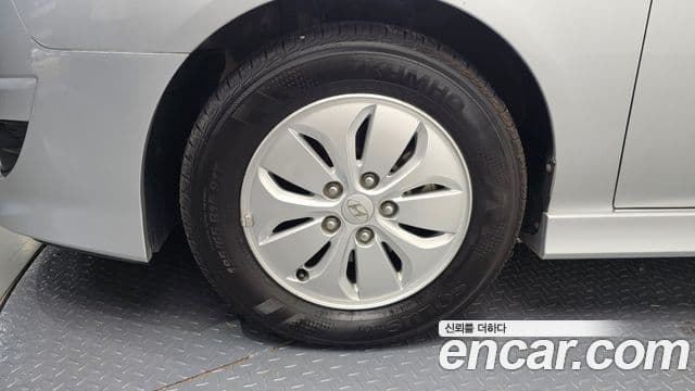 Hyundai Avante гибрид Advance Pack, 2010 все фото