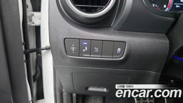 Hyundai Kona Modern Art, 2018 14