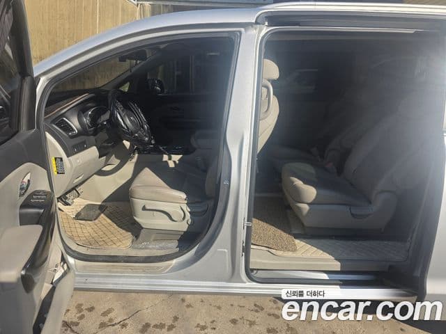 Kia The / новый New Carnival Luxury, 2019 10